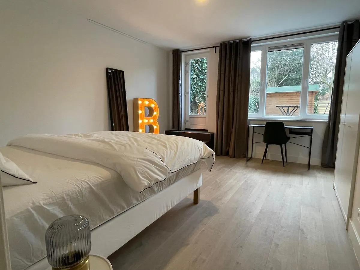 Beautiful 1 Bedroom Serviced Apartment 76M2 -Mnl B- Rotterdam